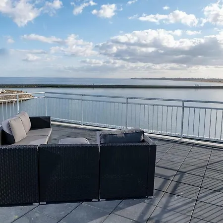 Jazz Art's Penthouse Apartment